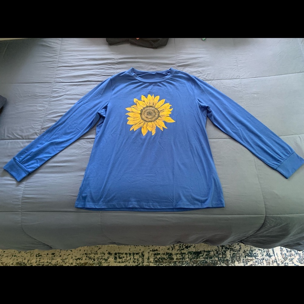 Women’s long sleeve